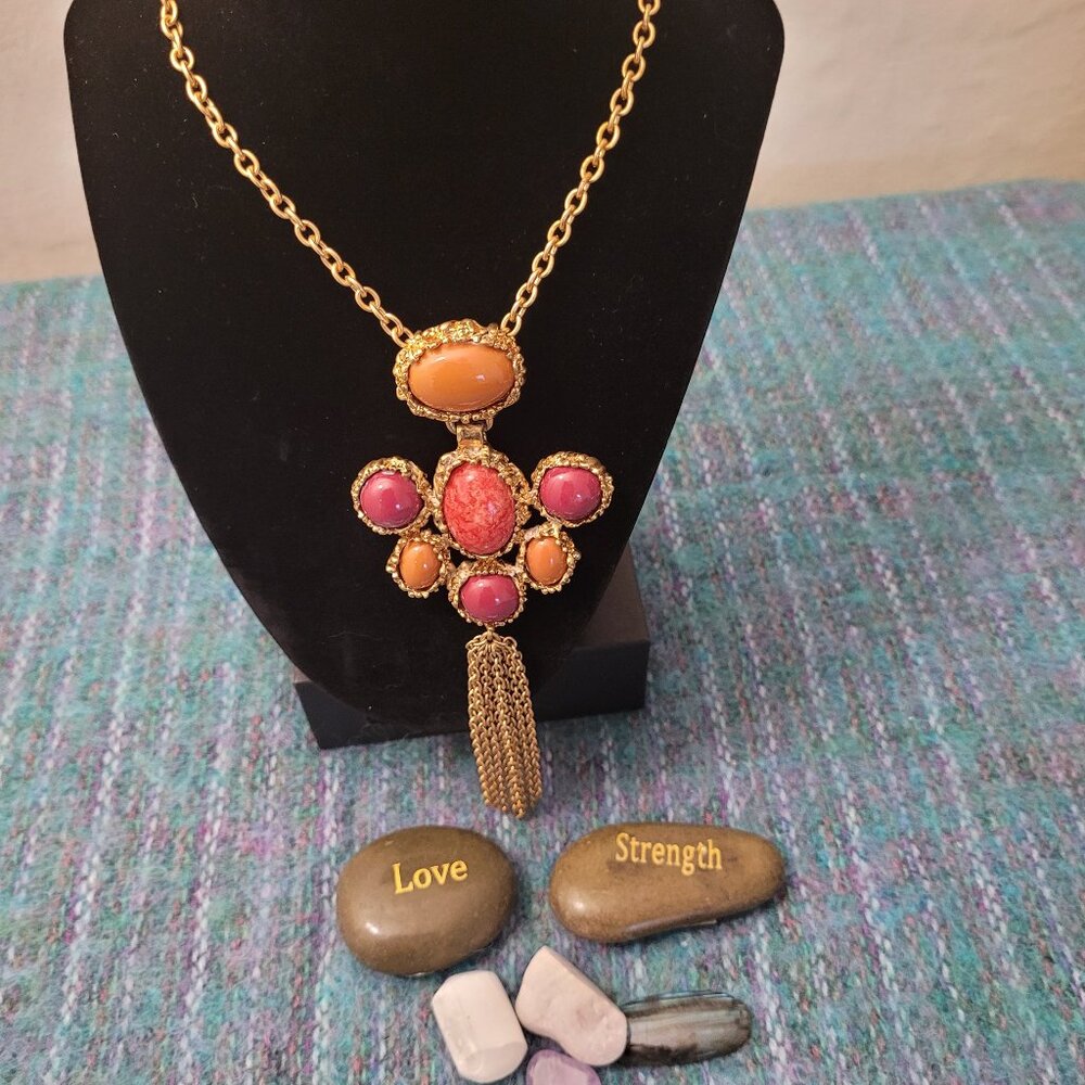 Pendant with chain